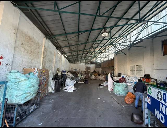703M² WAREHOUSE TO LET IN STIKLAND